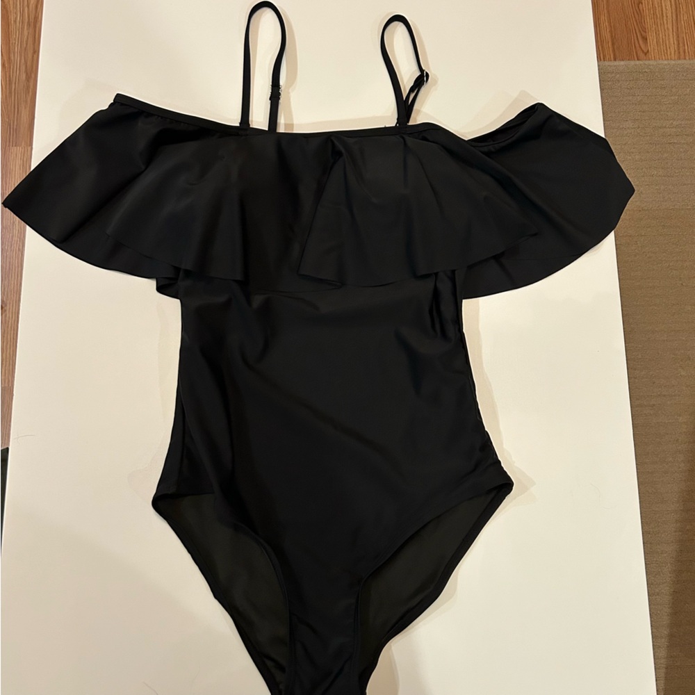 Tempt Me NWT Black Off-Shoulder Swimsuit with Removable Straps Size Small